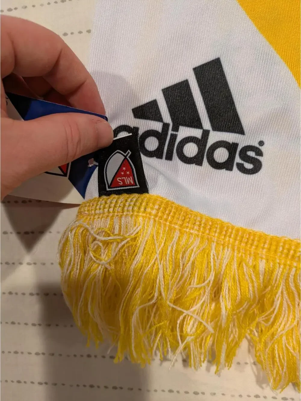 Adidas MLS Scarf - Kicks Against Cancer - Yellow & White